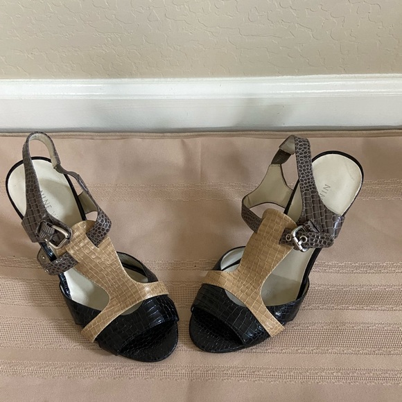 Nine West High-heel Strappy Sandals - Picture 2 of 3